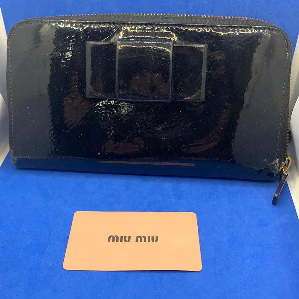 Authentic Miu Miu Long Wallet Patent Leather Zipp… - image 1